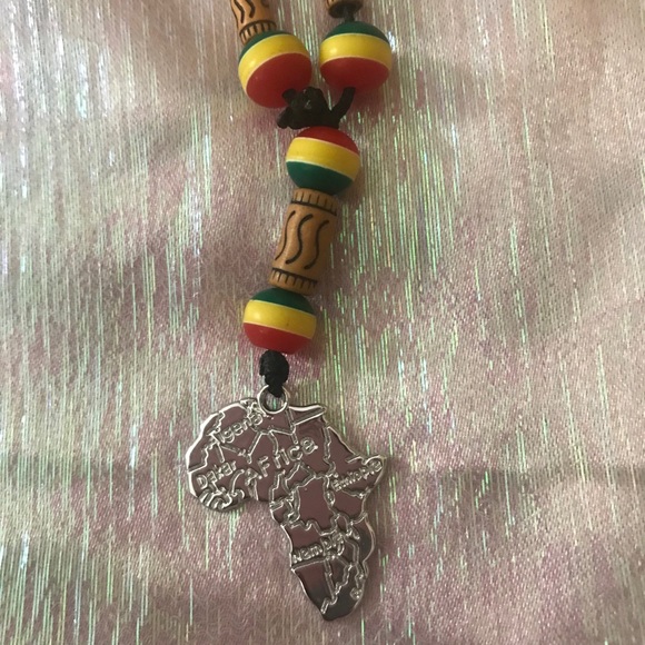 Handmade African Necklace and Bracelet Set - Picture 2 of 4